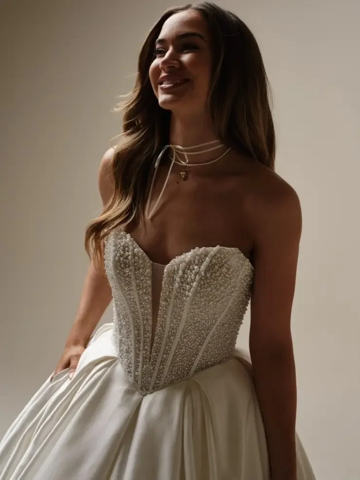 Which Wedding Dress Waistline Is Right for You? A Guide to Bridal Silhouettes. Desktop Image