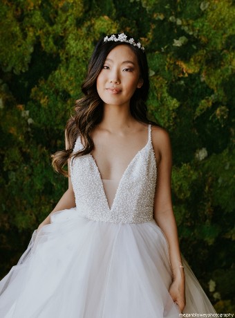 Sara Gabriel Stephanie Tiara $0 default Pale Ivory thumbnail