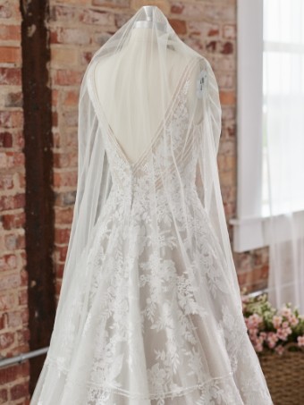 Sottero and Midgley ESSEX (ACCESSORY - FINGERTIP VEIL) Sottero & Midgley - YYVLA+22SK006000 ESSEX (ACCESSORY - FINGERTIP VEIL) Sottero & Midgley - YYVLA+22SK006000 #1 default Ivory thumbnail
