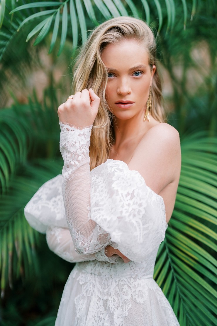 Willowby Jaislyn with Sleeves 51711s #7 default Ivory-Bronze picture