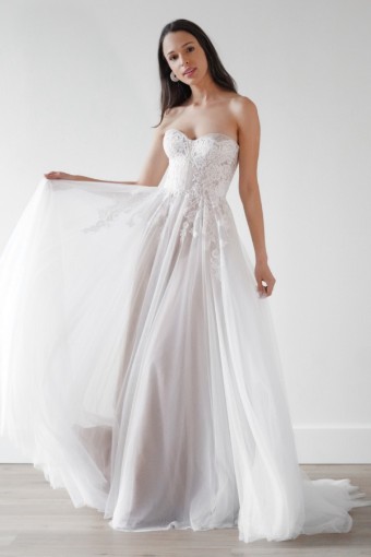 Willowby Jaislyn with Sleeves 51711s #4 Ivory-Bronze thumbnail