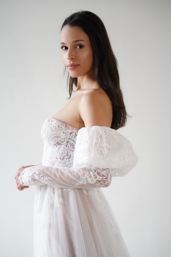Willowby Jaislyn with Sleeves 51711s #2 Ivory-Bronze thumbnail