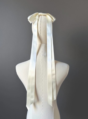 Sara Gabriel Lana Veil #3 default Pale Ivory thumbnail