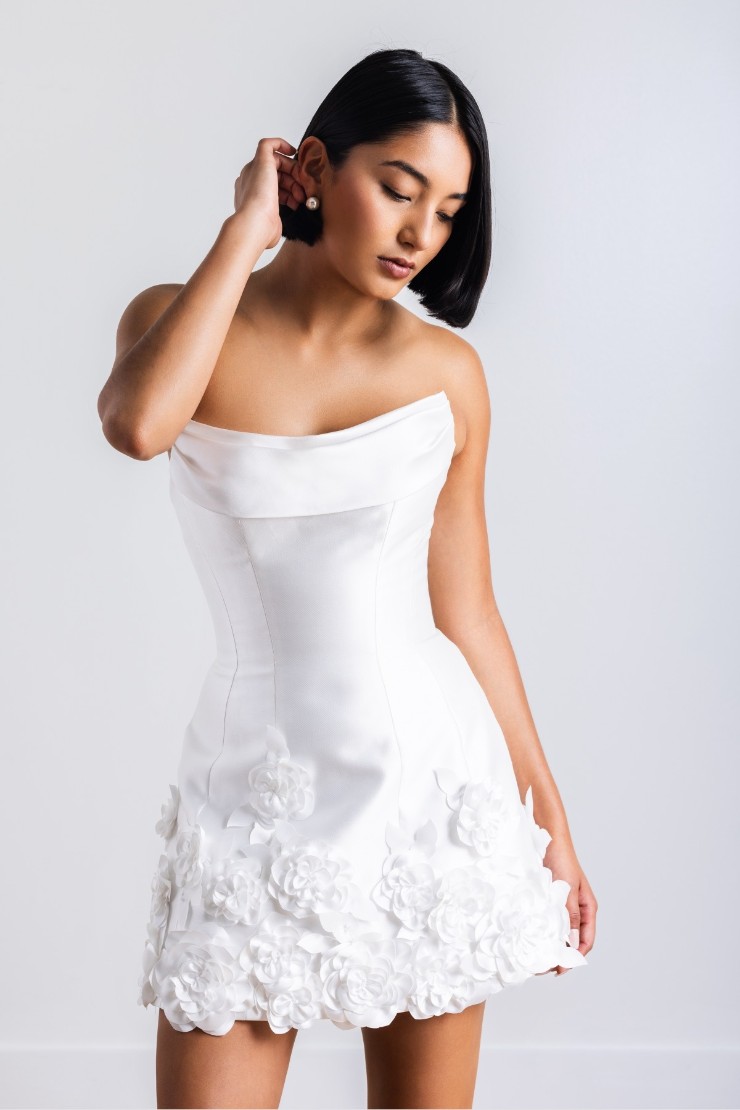 By Watters Ornament #1 Ivory picture