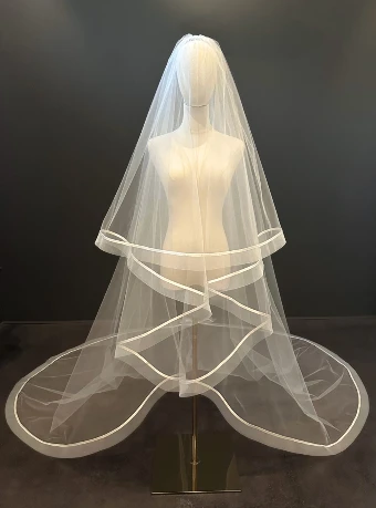 Sara Gabriel Reign Veil $3 Diamond White thumbnail