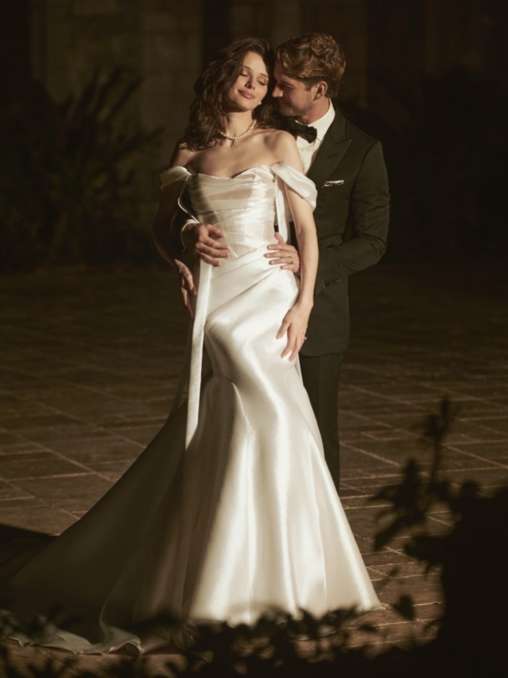 Sottero and Midgley Lagos 25SS901A01 #1 Diamond White (gown with Light Nude Illusion) picture