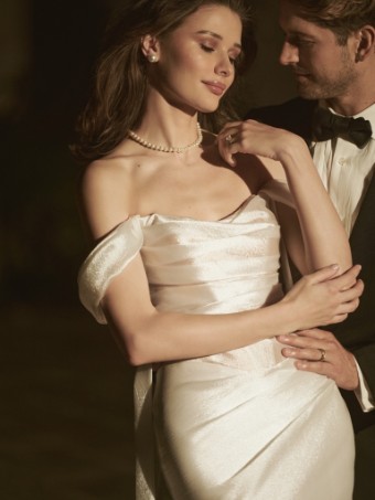 Sottero and Midgley Lagos 25SS901A01 $4 Diamond White (gown with Light Nude Illusion) thumbnail