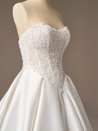 Maggie Sottero London 26MS402A01 #9 Ivory (gown with Natural Illusion) thumbnail