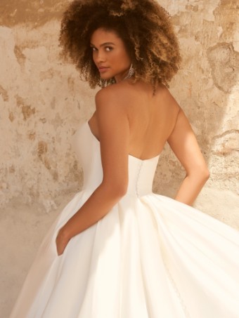 Maggie Sottero Selena 20MT727 $6 Ivory thumbnail