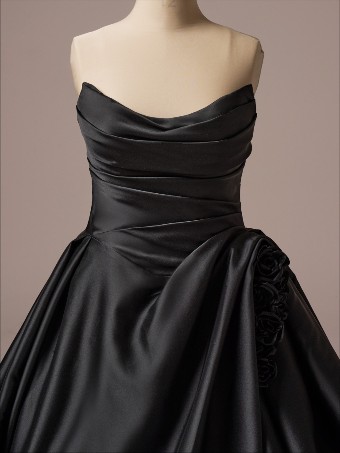 Maggie Sottero Antoinette 25MS910A01 $12 All Ivory thumbnail