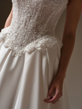 Maggie Sottero London 26MS402A01 $5 Ivory (gown with Natural Illusion) thumbnail