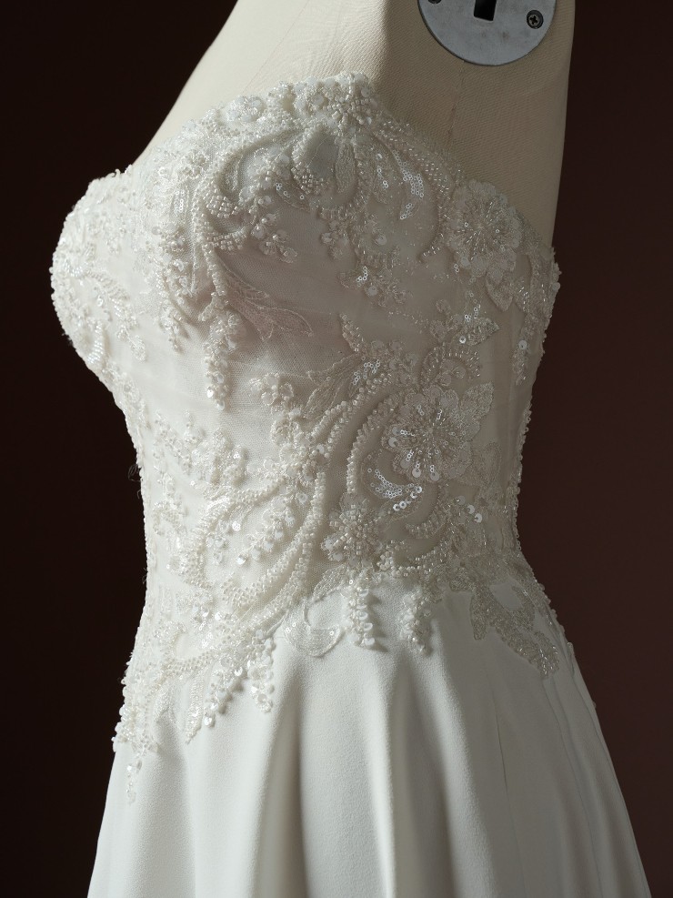 Rebecca Ingram Hazel F6RK109A01 #11 default Ivory picture