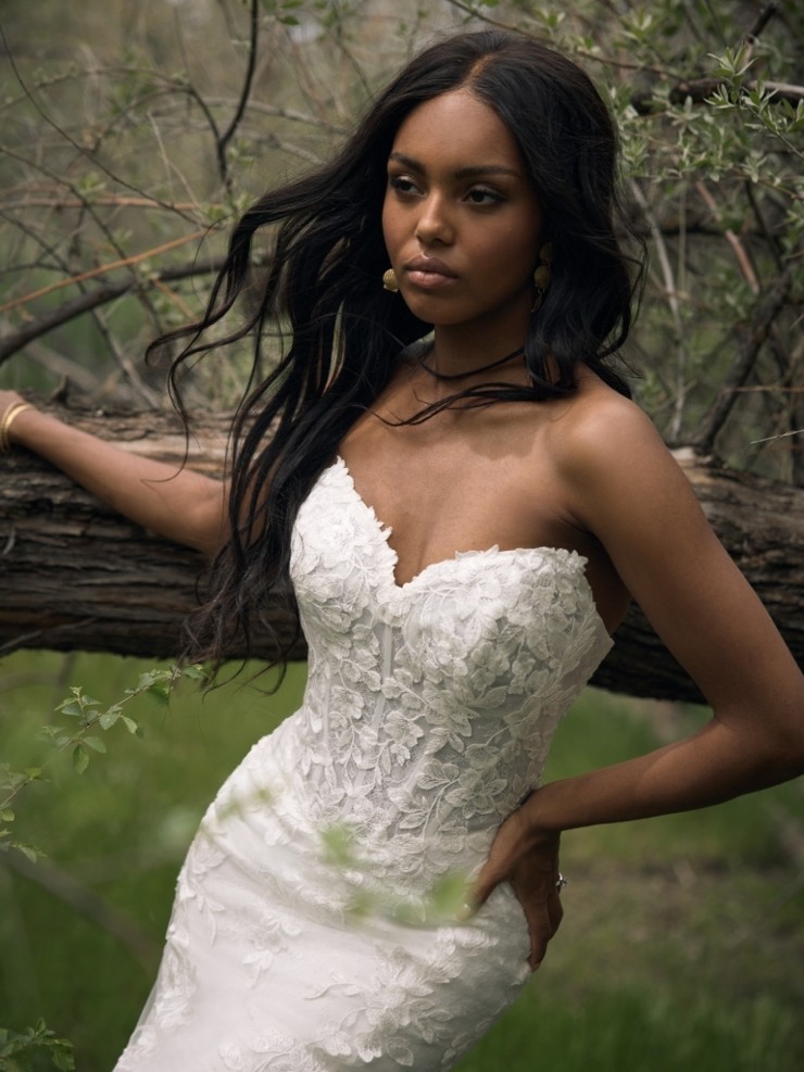 Rebecca Ingram Brandy F6RS117A01 #15 default All Ivory picture