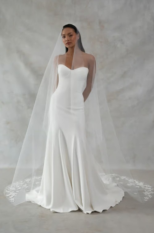 Jenny Yoo Phoebe Veil V12663 #1 Ivory picture