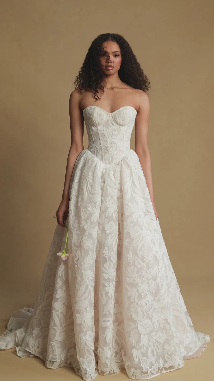 Jenny Yoo Amelie 22665B #1 French Vanilla picture