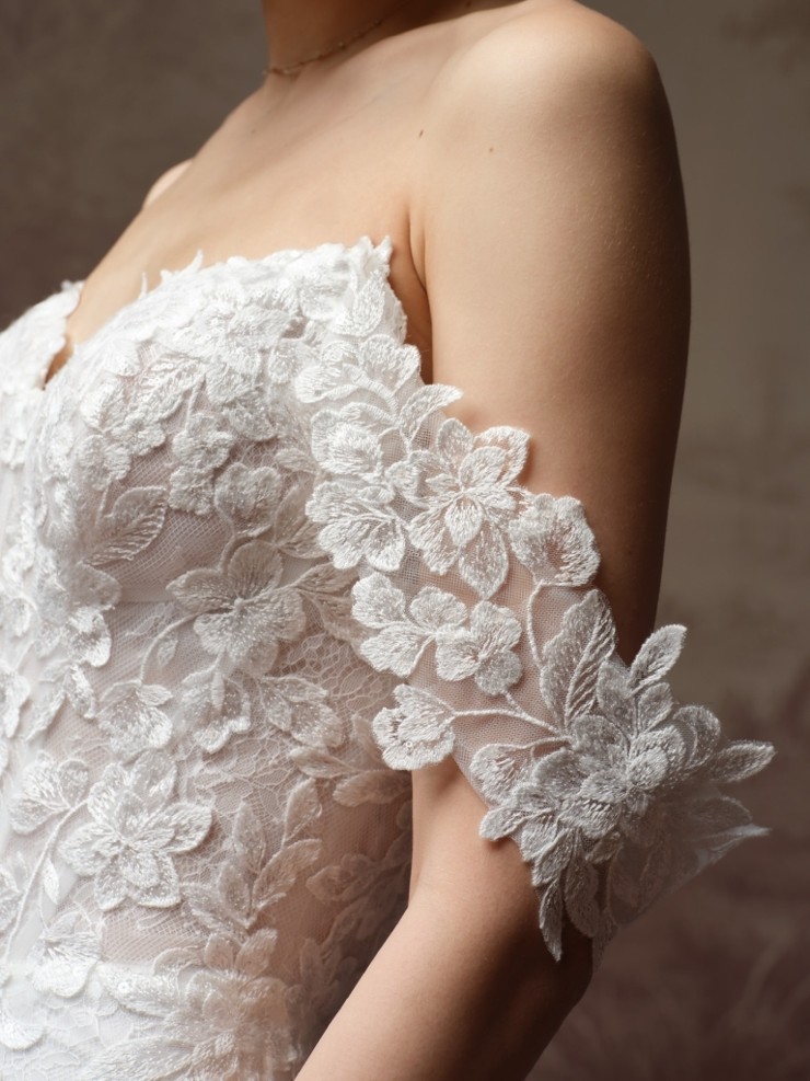 Rebecca Ingram Brandy Detachable Cap Sleeves - YYCS0+F6RS117000 - Rebecca Ingram Brandy Detachable Cap Sleeves - YYCS0+F6RS117000 - Rebecca Ingram #0 default Ivory picture