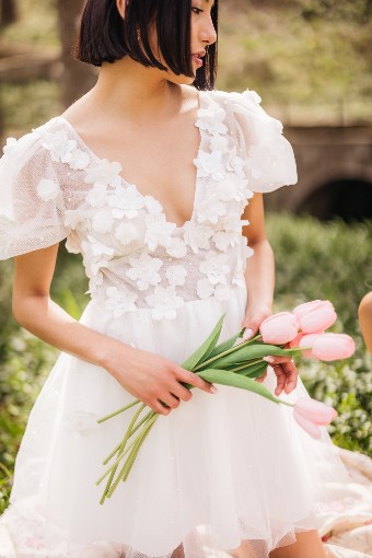 By Watters Tulip $1 Ivory/Off White thumbnail