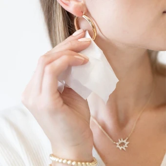 Shinery Radiance Towelettes Luxury Jewelry Wipes - Shinery $5 thumbnail